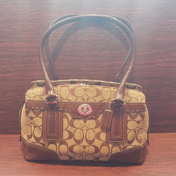 Signature Coach Handbag - Picture 2 of 11